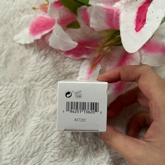 NARS skin - light reflecting moisturizer, 14 mL - Picture 6 of 9